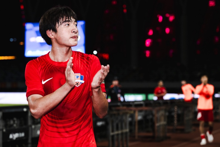 球速体育链接-直播吧：梅州客家17岁前锋魏祥鑫即将留洋法甲欧塞尔一年