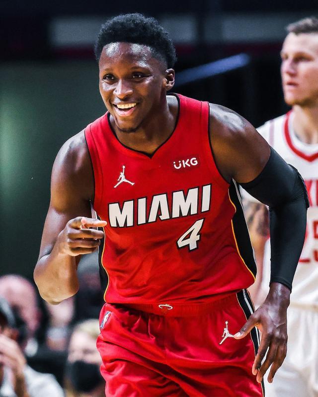 1646726463671043248.jpg FNS1O14XEAI5uUU.jpg