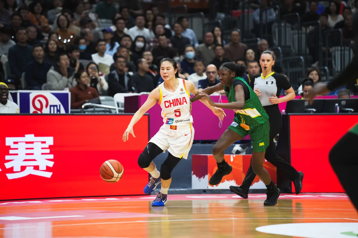 球速体育官方入口-在场赢14分！中国女篮30岁王牌再立功：联手李月汝韩旭定军心