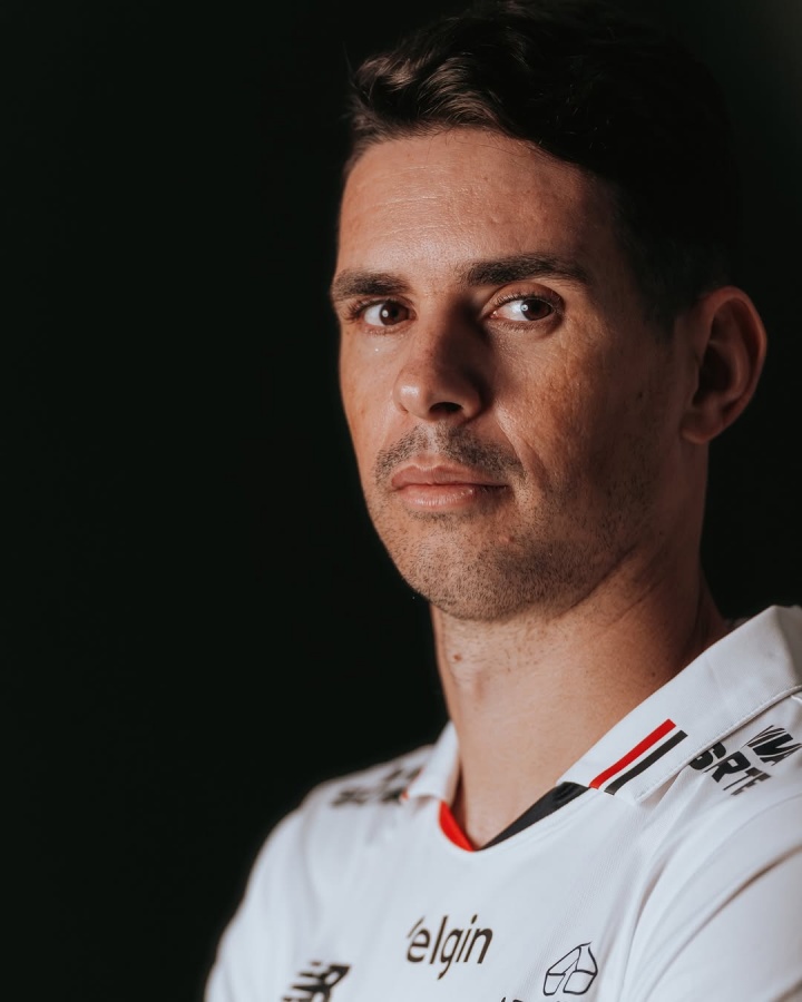 QIUSU Sports官方站-退役倒计时！巴媒：奥斯卡与圣保罗解约达协议，放弃近7000万薪资